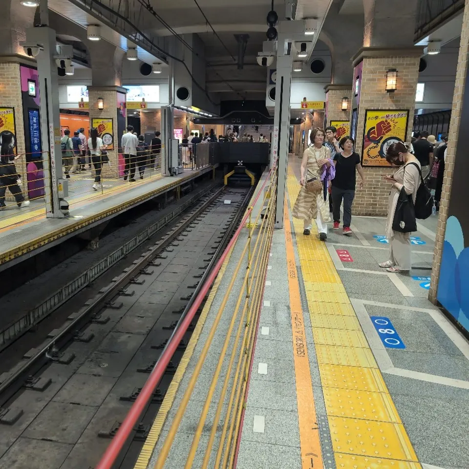 阪神神戸三宮駅 2番線