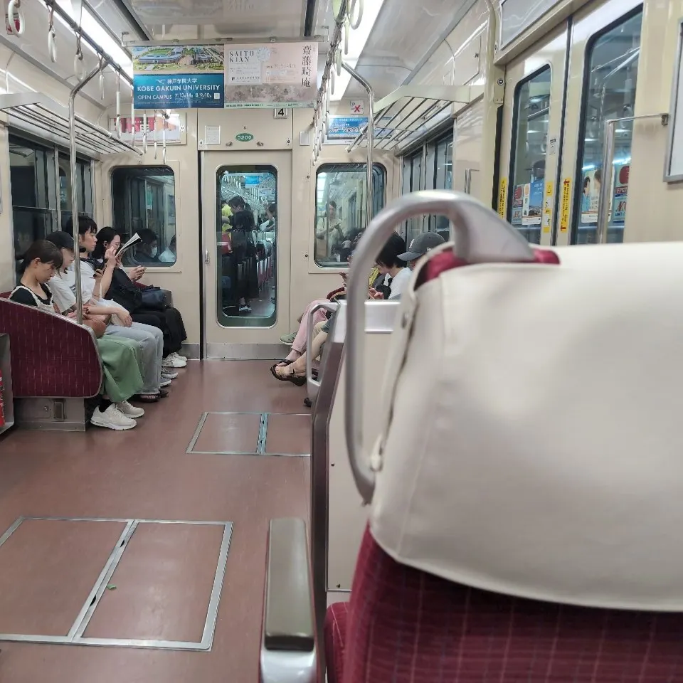 山陽電車の車内